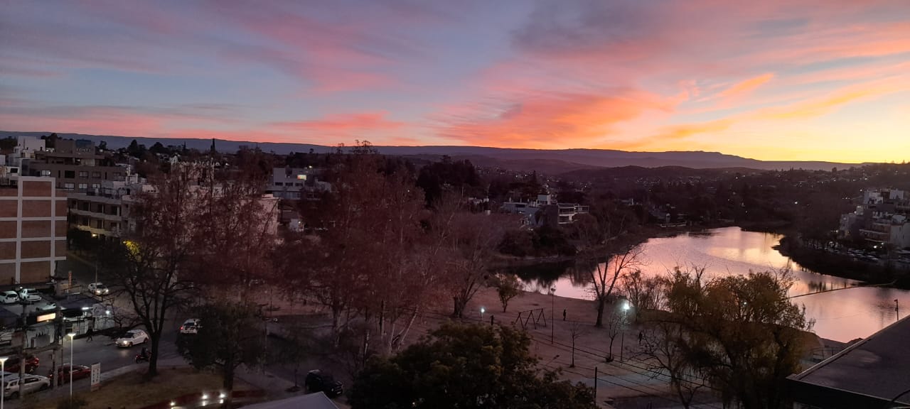 Departamento por temporada en Carlos Paz con salida a la peatonal